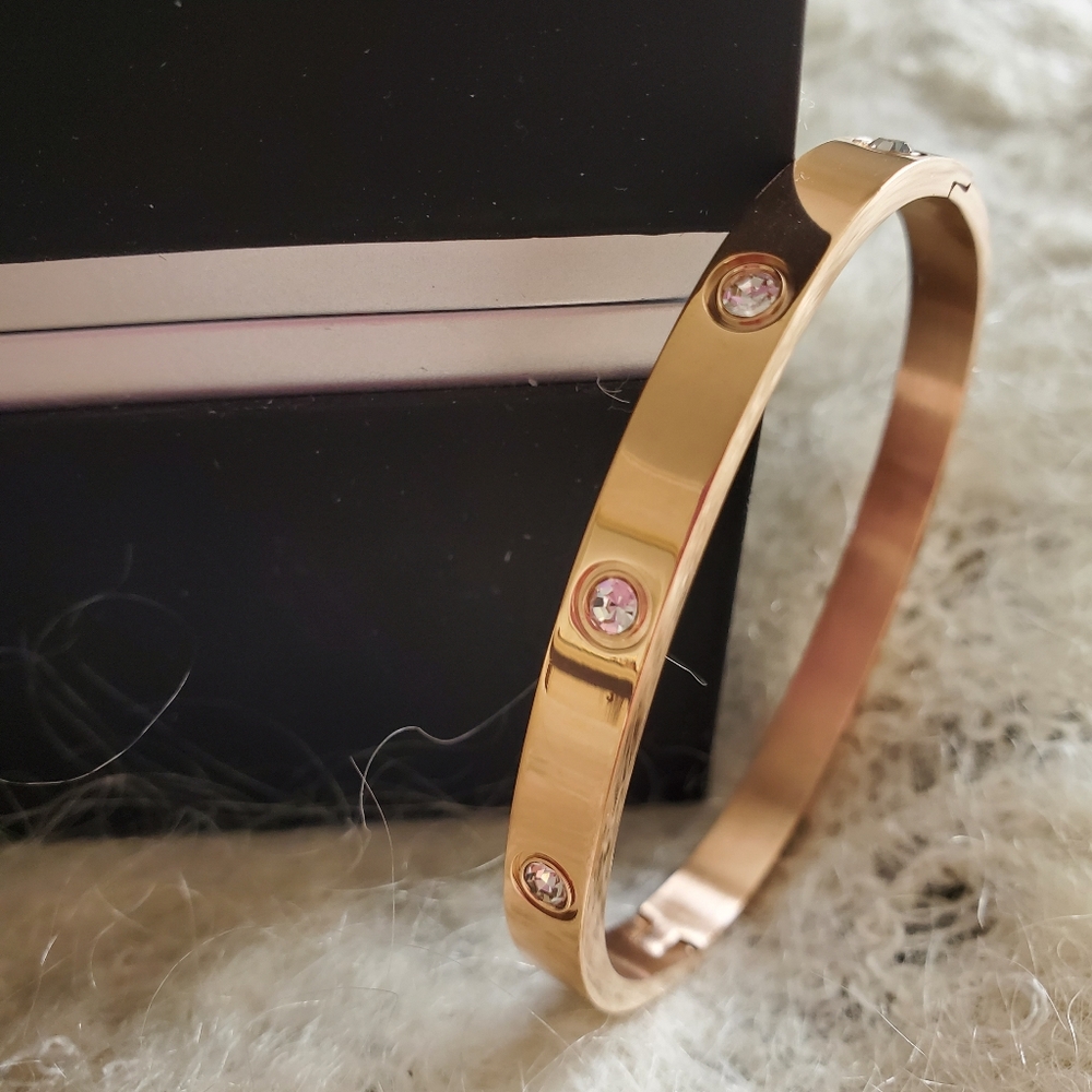Bracelet